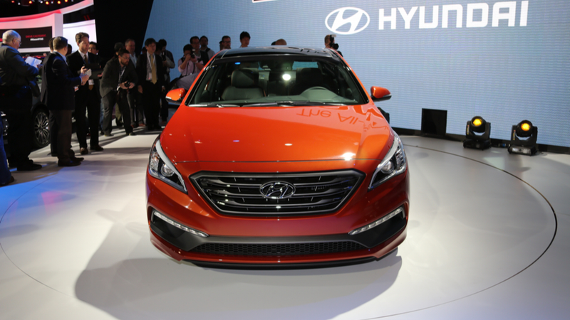 Illustration for article titled The 2015 Hyundai Sonata Is Large, Robust And Orange
